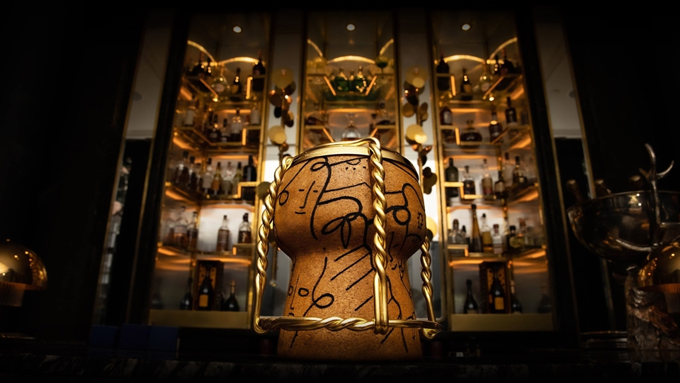 세계 최대 고급 와인 시상식 '제2회 골든 바인즈 어워드'가 오는 10월 14일부터 17일까지 이탈리아 피렌체에서 개최된다. (사진=Liquid Icons)