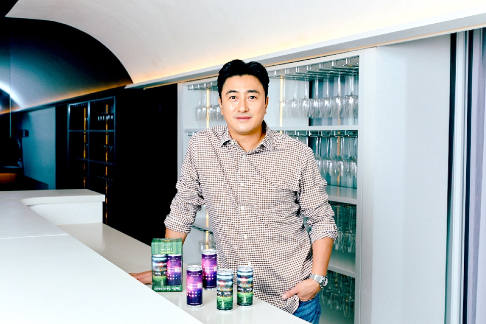 2002 월드컵 4강 진출 20주년 기념 및 아내 이혜원에 대한 애정을 담은 메시지 담아 (사진=보틀샤크)