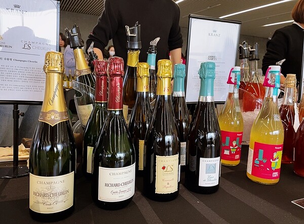 와인수입사 크란츠코퍼레이션의 샴페인 리차드& LS 슈를랭