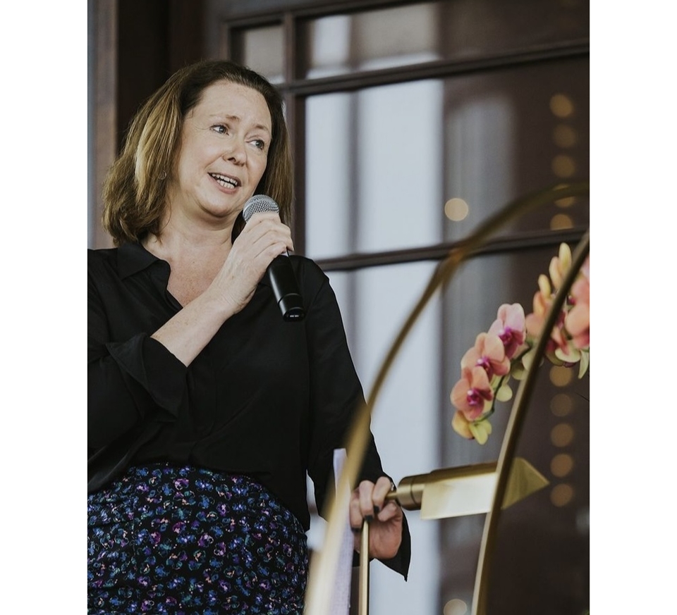 제인 앤슨(Jane Anson)