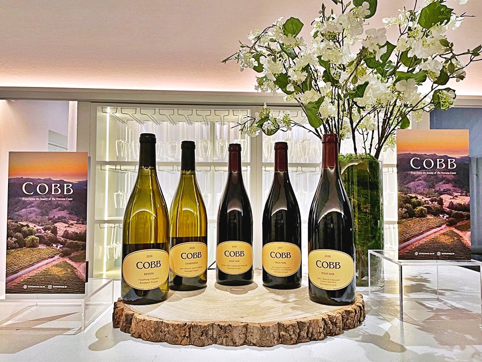 웨스트 소노마 코스트의 대표주자 콥 와인(COBB WINES)의 특별 세미나가 와인복합문화 테이스팅 공간 와인소셜에서 열렸다.