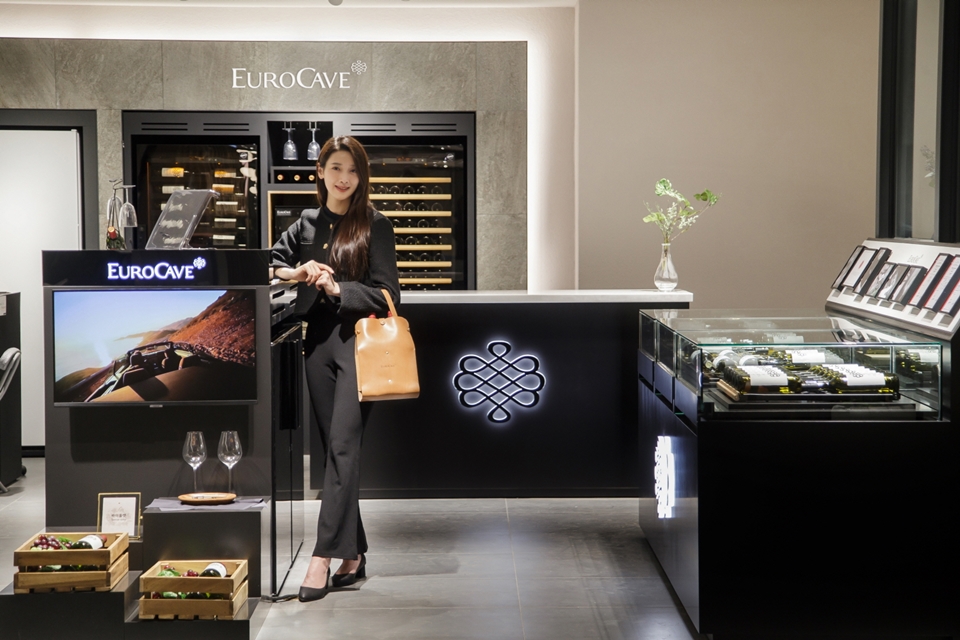 롯데백화점 최초 유로까브 단독 매장 잠실점 (사진=캐리어냉장)