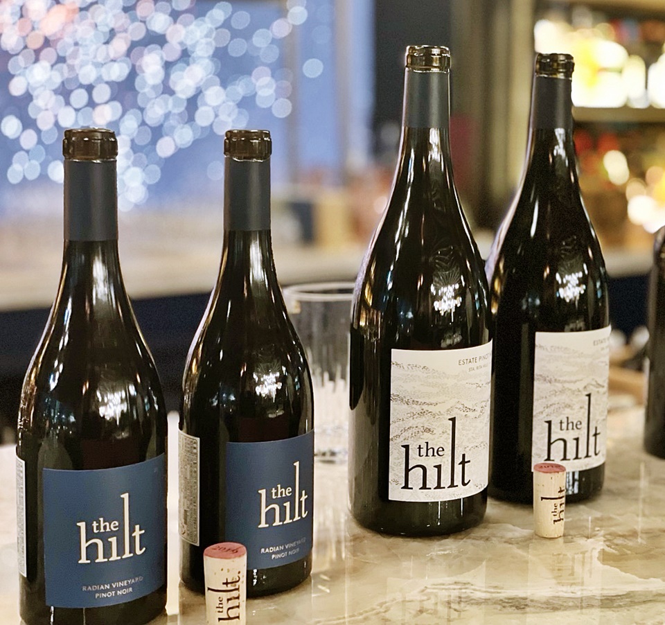 (왼쪽부터) 더 힐트(The Hilt)의 에스테이트, 라디안 피노누아 그리고 에스테이트, 벤트록 샤도네이