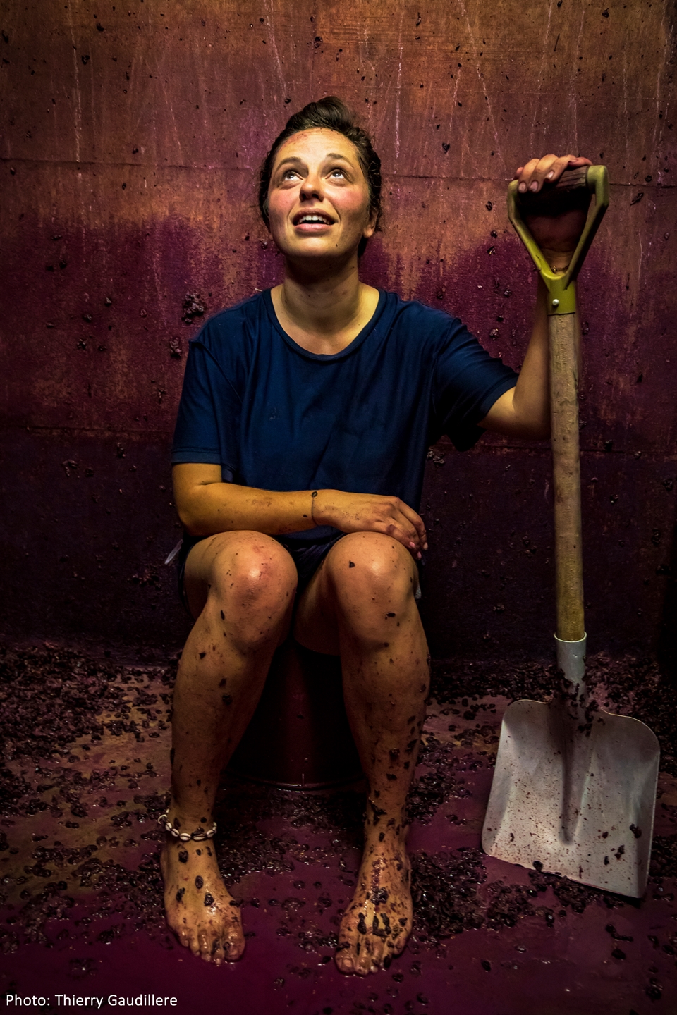 Girl After Emptying a Tank at the End of the Fermentation, by Thierry Gaudillère (사진=Thierry Gaudillère & Pink Lady® Food Photographer of the Year 2023)