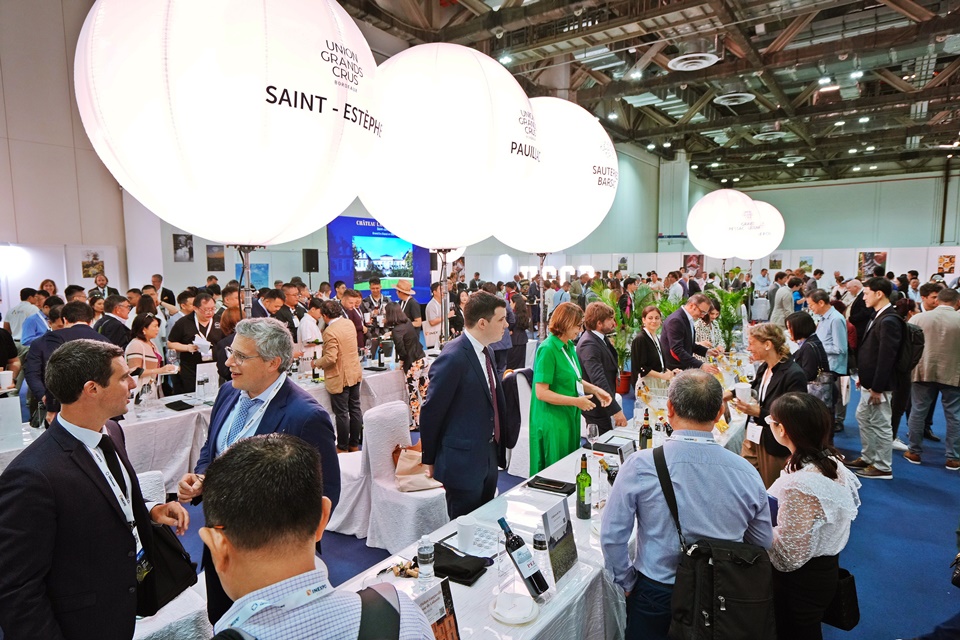 2023 비넥스포 아시아 싱가포르에서 보르도 그랑크뤼 연합(UGCB, Union des Grands Crus de Bordeaux)의 그랜드 테이스팅 행사가 열렸다