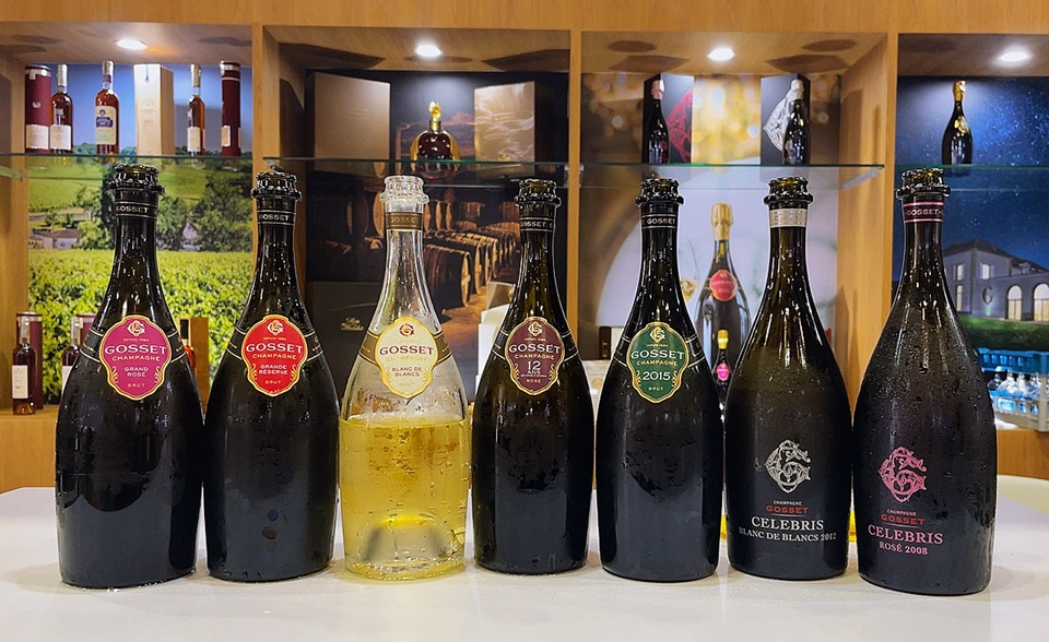 (왼쪽부터) 고세 그랑 로제 브륏(Grand Rose Brut), 그랑 리저브 브륏(Grande Reserve Brut), 고세 블랑 드 블랑(Blanc de Blancs), 고세 12앙 로제(12 Ans De CaveA Minima Rose), 고세 그랑 밀레짐(Grand Millesime), 고세 셀레브리 블랑 드 블랑(Celebris Blanc de Blancs),고세 셀레브리 로제(Celebris Rose)