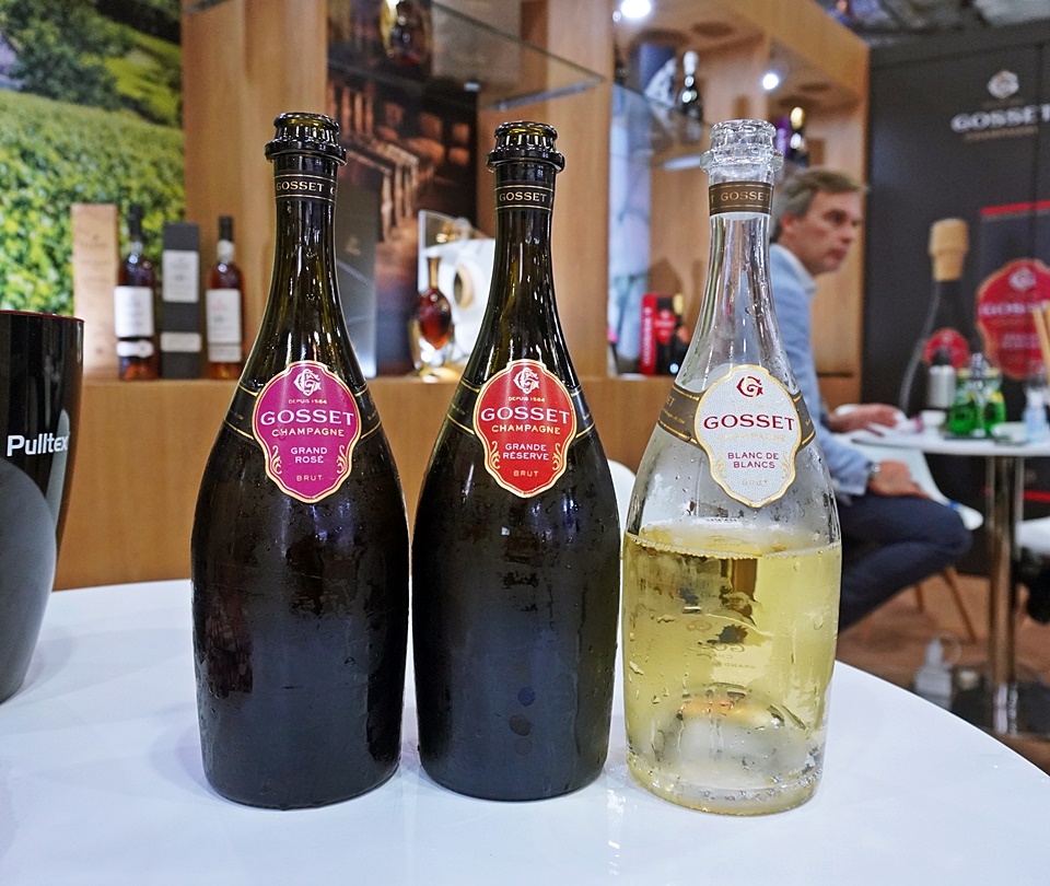 (왼쪽부터) 고세 그랑 로제 브륏(Grand Rose Brut), 그랑 리저브 브륏(Grande Reserve Brut), 고세 블랑 드 블랑(Blanc de Blancs)