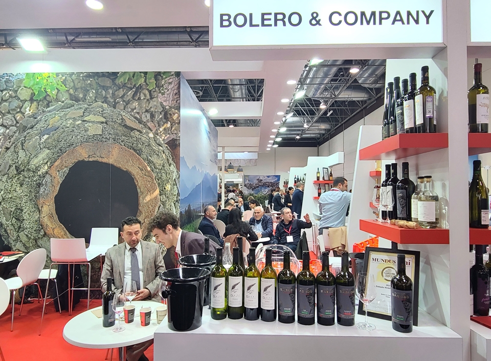 올해 독일에서 열린 세게 최대의 와인박람회 프로바인(ProWein)에서 본 볼레로(Bolero) 와이너리의 부스