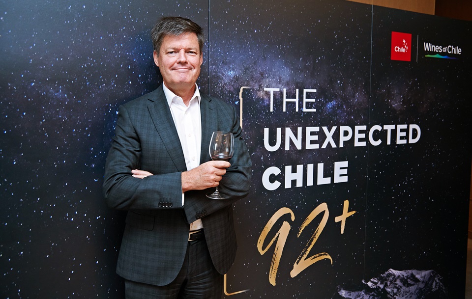 주한 칠레 대사 마티아스 프란케(Mathias Francke)가  2023 칠레 와인 92+ 그랜드 테이스팅 기념하여 소믈리에타임즈와 인터뷰를 진행했다.