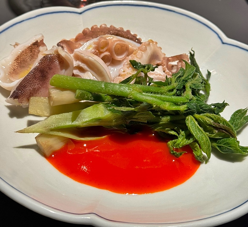 '플라워스 인 더 스카이 위드 레인(Flowers in The Sky with Rain) 2020'와 페어링 요리, '쭈꾸미,두릅, 홍고추'