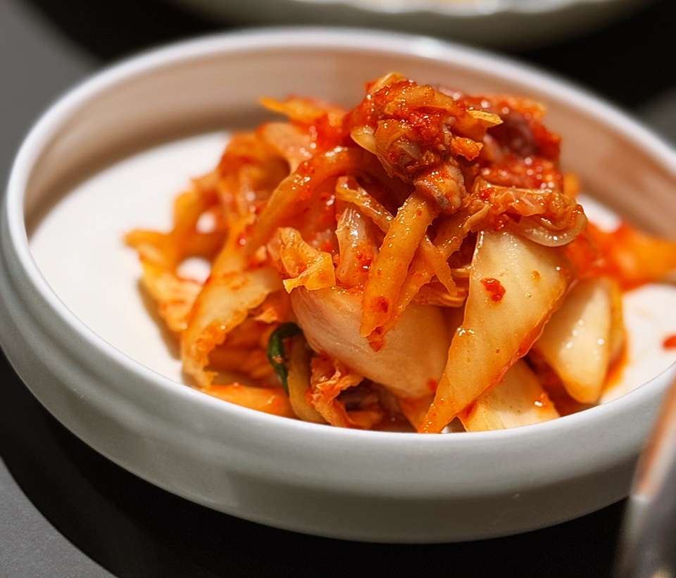 '디앤에이 에스에스(DNAss) 2021'과 페어링된 산낙지 김치