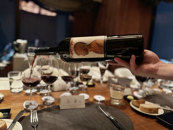 도머스 어리어(Domus Aurea) 버티컬 테이스팅은  행사 참석자들에게 빈티지마다 와인들이 지닌 개성과 매력을 즐길 수 있는 뜻깊은 시간이었다