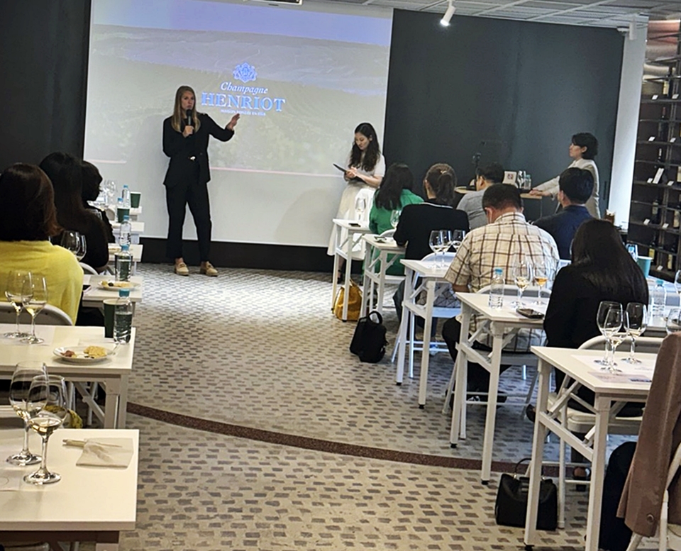 와인복합문화공간 도운 빌딩에서 샴페인 앙리오(Champagne Henriot)의 셀러 마스터 알리스 테티엔(Alice Tetienne)의 방한을 기념해 스페셜 마스터 클래스가 개최됐다 (사진 = 도윤 기자)