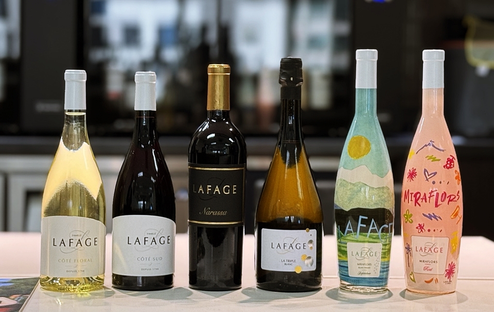 도멘 라파주(Domaine lafage)는 1995년 프랑스 남부 루씨옹(Roussillon) 지역에 와인메이커 