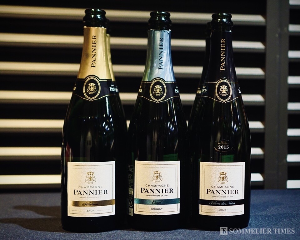 (왼쪽부터) 파니에 클래식 브륏 셀렉션(PANNIER Classic Brut Selection) / 파니에 클래식 엑스트라 브륏(PANNIER Classic Extra Brut) / 파니에 빈티지 블랑 드 누아(PANNIER Vintage Blanc de Noir)