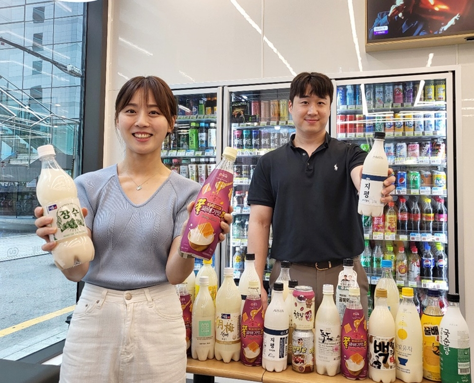 본격 장마 시작되는 7월 한달 간 막걸리 29종 4병 이상 구매 시 할인해주는 이색 마케팅 (사진=BGF리테일)