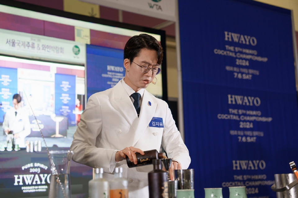 2024 화요 칵테일 챔피언십, 시그니엘 서울 Bar 81 소속 김지유 바텐더 대상 영예 (사진=화요)