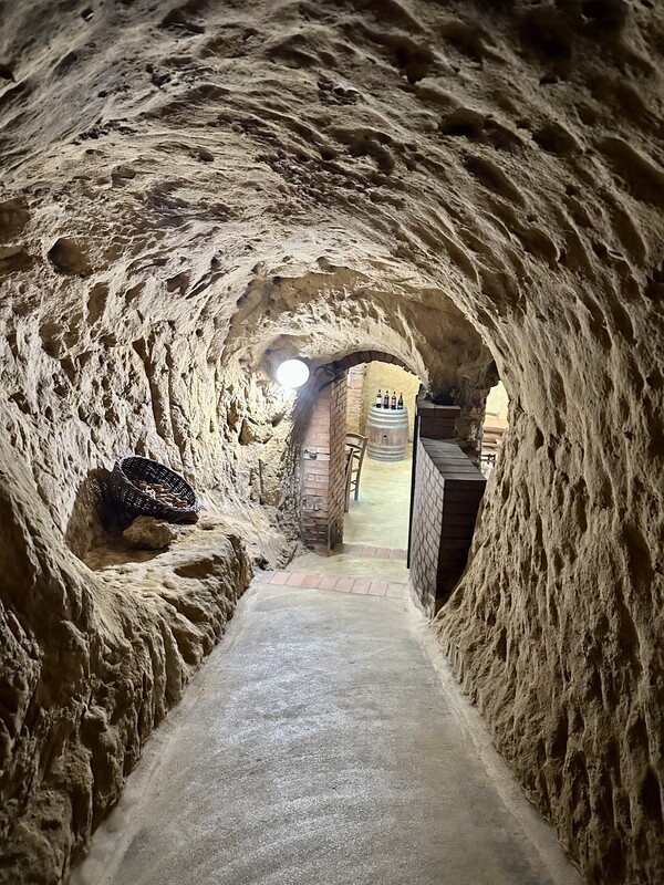 탈로사 와이너리 입구