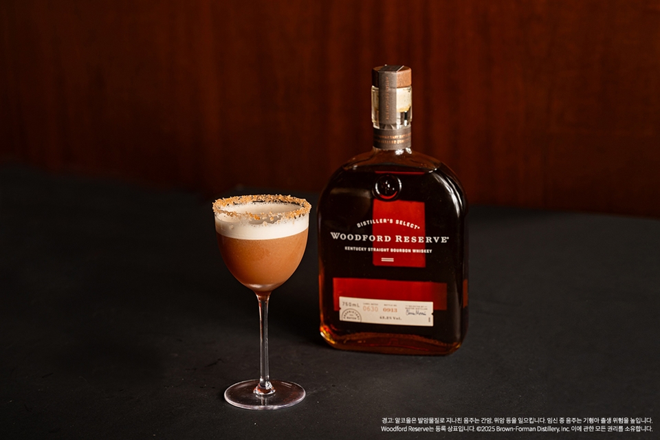 슈퍼 프리미엄 버번 위스키 우드포드 리저브로 만든 바 ‘참 제철’ 소속 권혁준 바텐더의 우승작 ‘17번 게이트’ (사진=한국브라운포맨)
