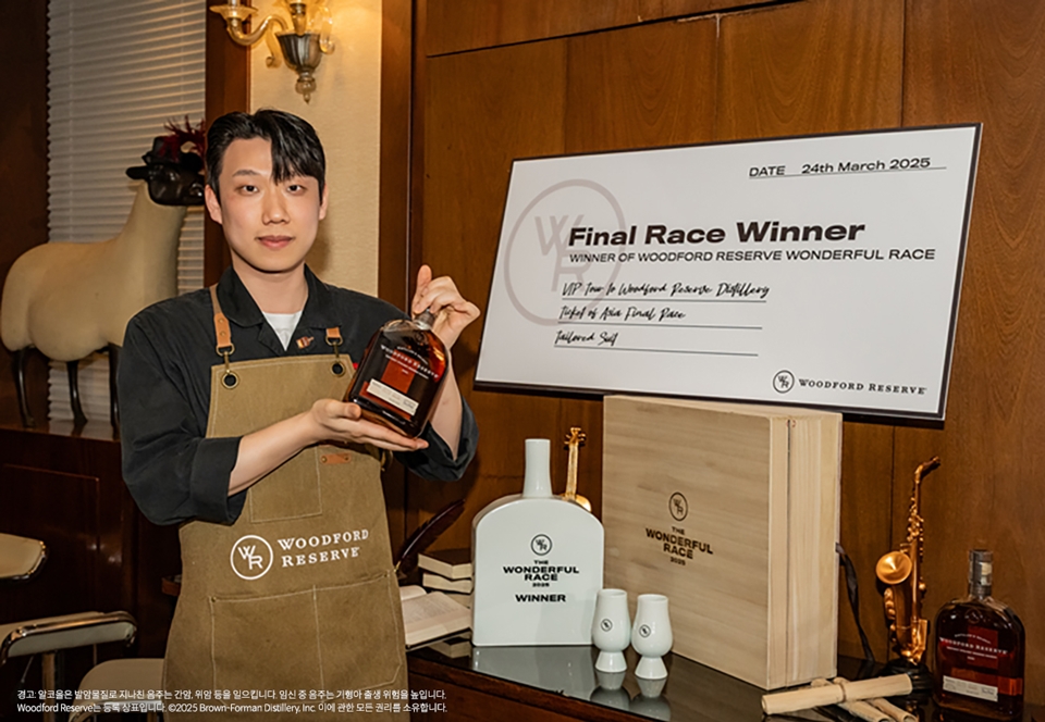 제 2회 ‘우드포드 리저브 원더풀 레이스 코리아’의 우승자, 바 참 제철의 권혁준 바텐더 (사진=한국브라운포맨)