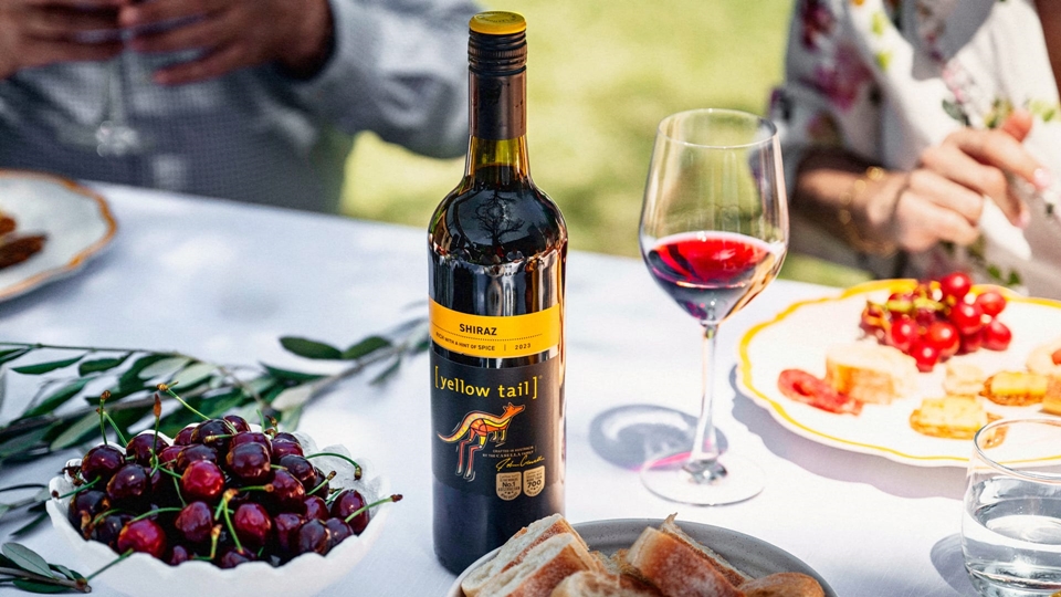 최근 옐로우 테일은 최근 브랜드 디자인을 25년 만에 전면 개편했다 (사진=Yellow Tail)