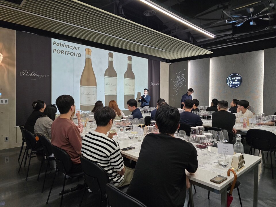 비교 시음회 모습 @동원와인플러스