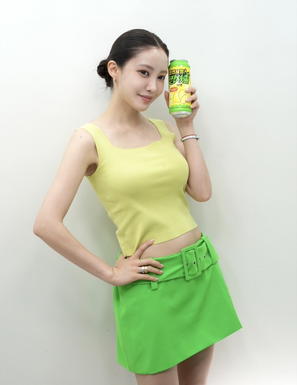 걸그룹 티아라 출신 배우 효민이 ‘효민사와 짱셔요 시리즈’를 출시했다 (사진=부루구루)