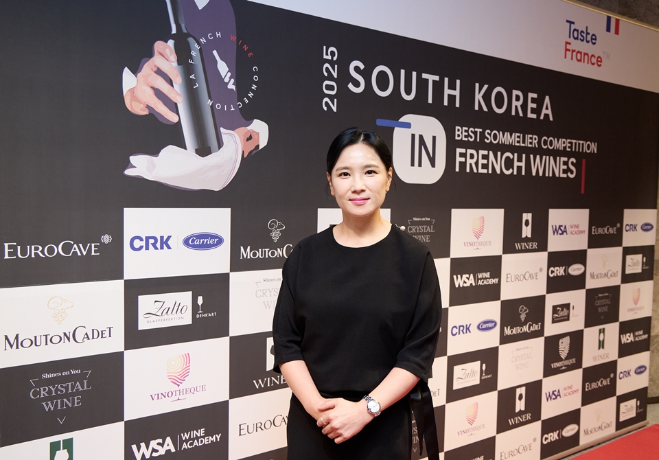 제 24회 한국 소믈리에 대회 어드바이저 부문 박유정 우승자와 인터뷰를 진행했다