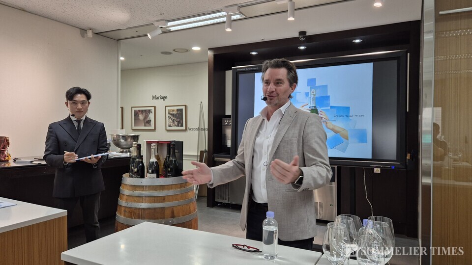 이공화 와인 브랜드 디렉터와 로헝 밸리 랑송 아시아퍼시픽 수출 매니저