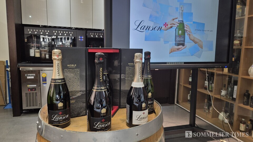 랑송 샴페인 6종의 시음이 진행됐다. 