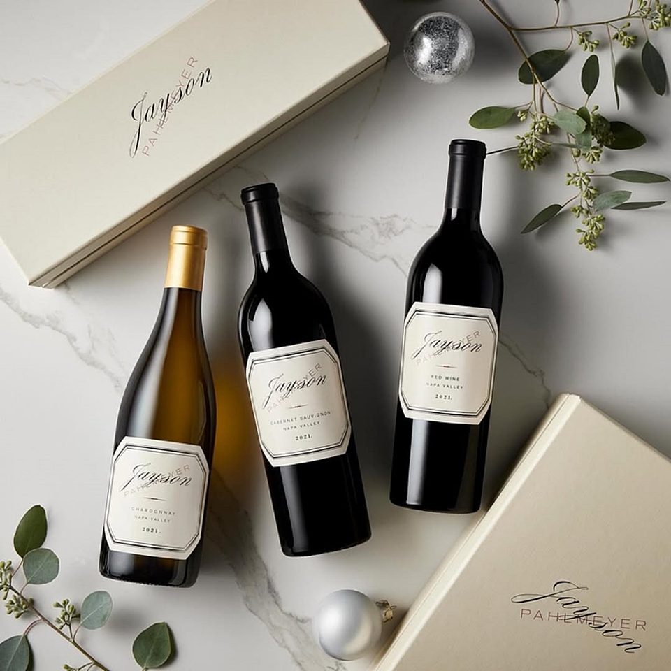 제이슨(Jayson)은 팔메이어의 세컨드 브랜드로서 ‘팔메이어의 품격을 유지하면서도 한층 유연하고 친근한 와인’ 스타일을 선보인다