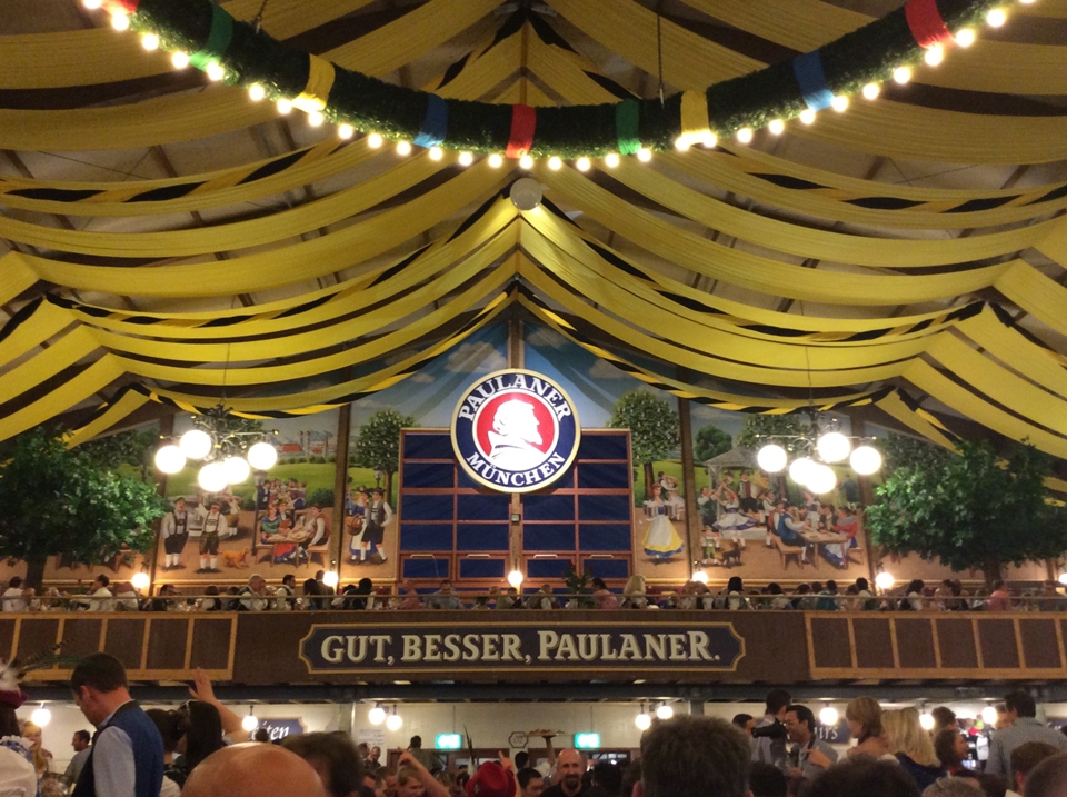 옥토버페스티벌의 파울라너 텐트안 @이대형