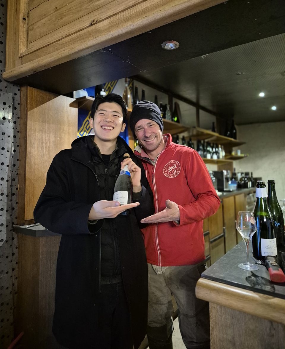 샴페인 앙드레 보포 와인 메이커와 함께 (사진=마현수)